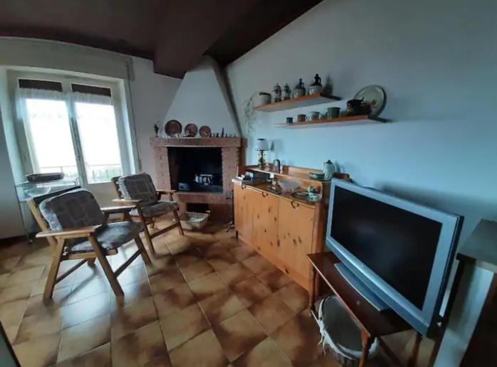 Warm, Nice & Amazing Lake-View Apartment San Zeno di Montagna Buitenkant foto